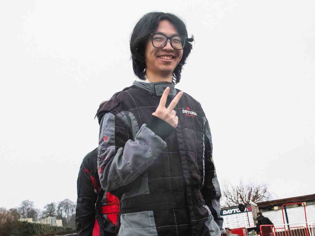 Qingze L